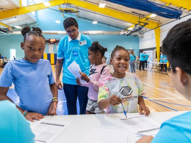 Charles Schwab Bring Reality Store to the Home Club